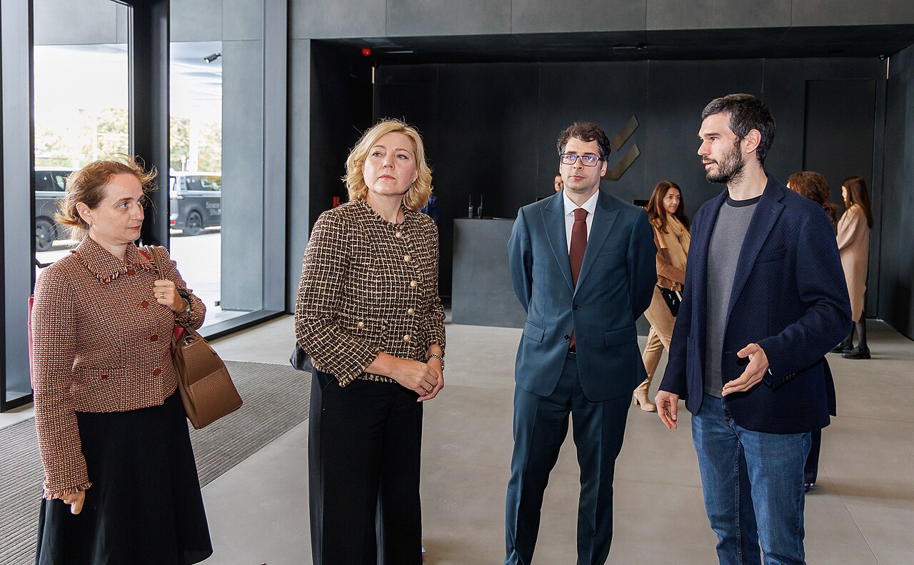 Henna Virkkunen visits EnduroSat, a Bulgarian satellite manufacturer, in Sofia, Bulgaria.